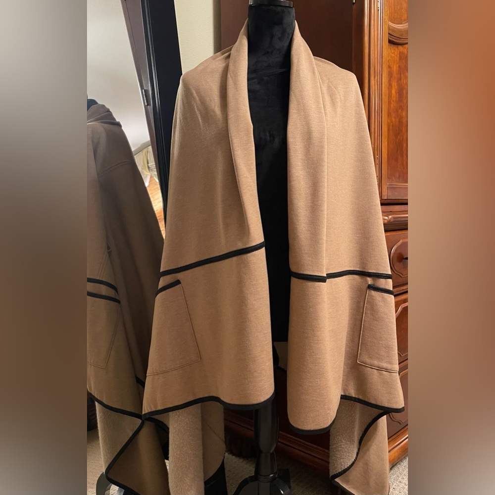 Chico's Tan Ruana with Black Accents EUC